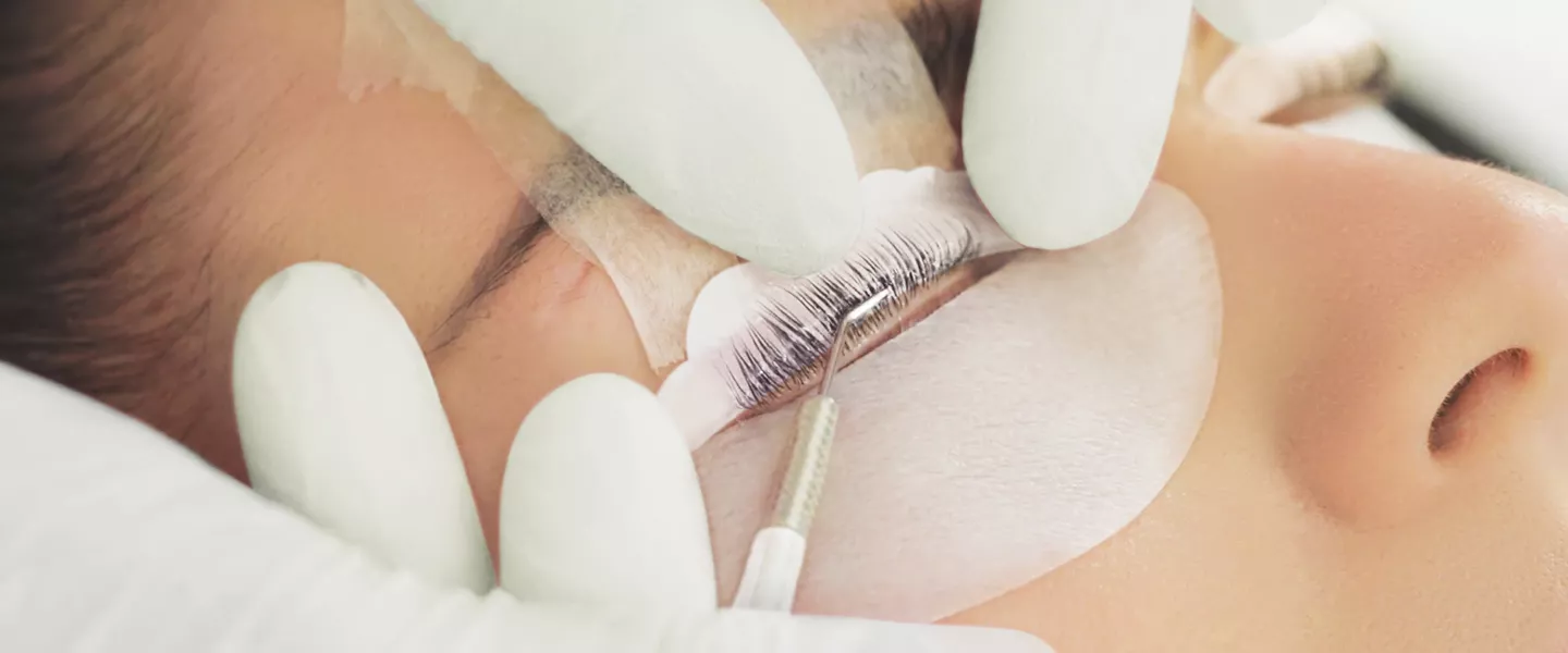 Der PhiShop Guide zur Wimpernlifting: Verschönern Sie Ihre natürlichen Wimpern